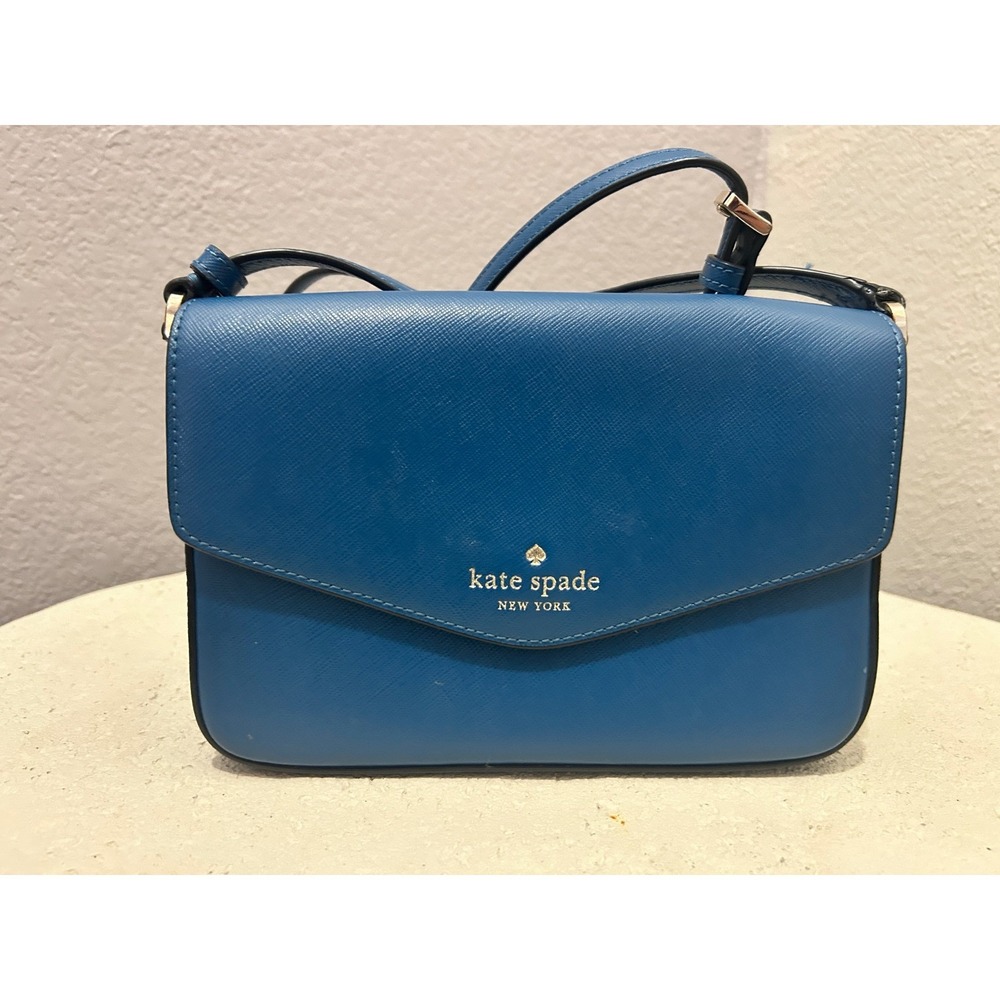 Kate Spade Blue Sadie Envelope Crossbody Bag in Saffiano
Leather